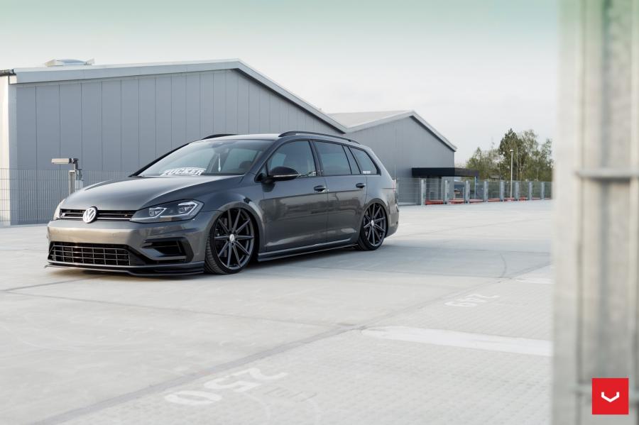 Volkswagen Golf R Estate on Vossen Wheels (VFS-10) '2017